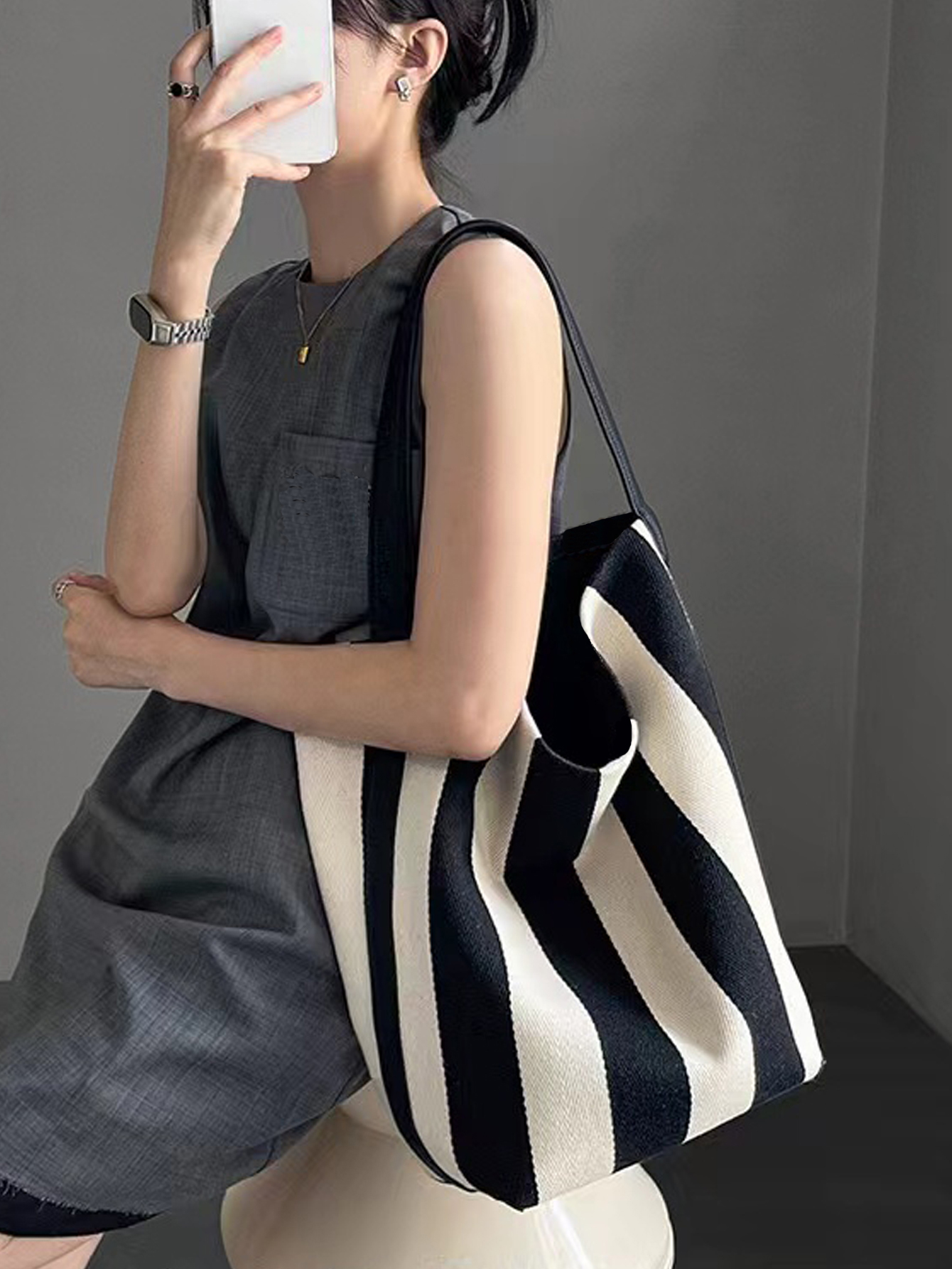 Niche striped canvas bucket ba - Women Bags Prada recension och pris