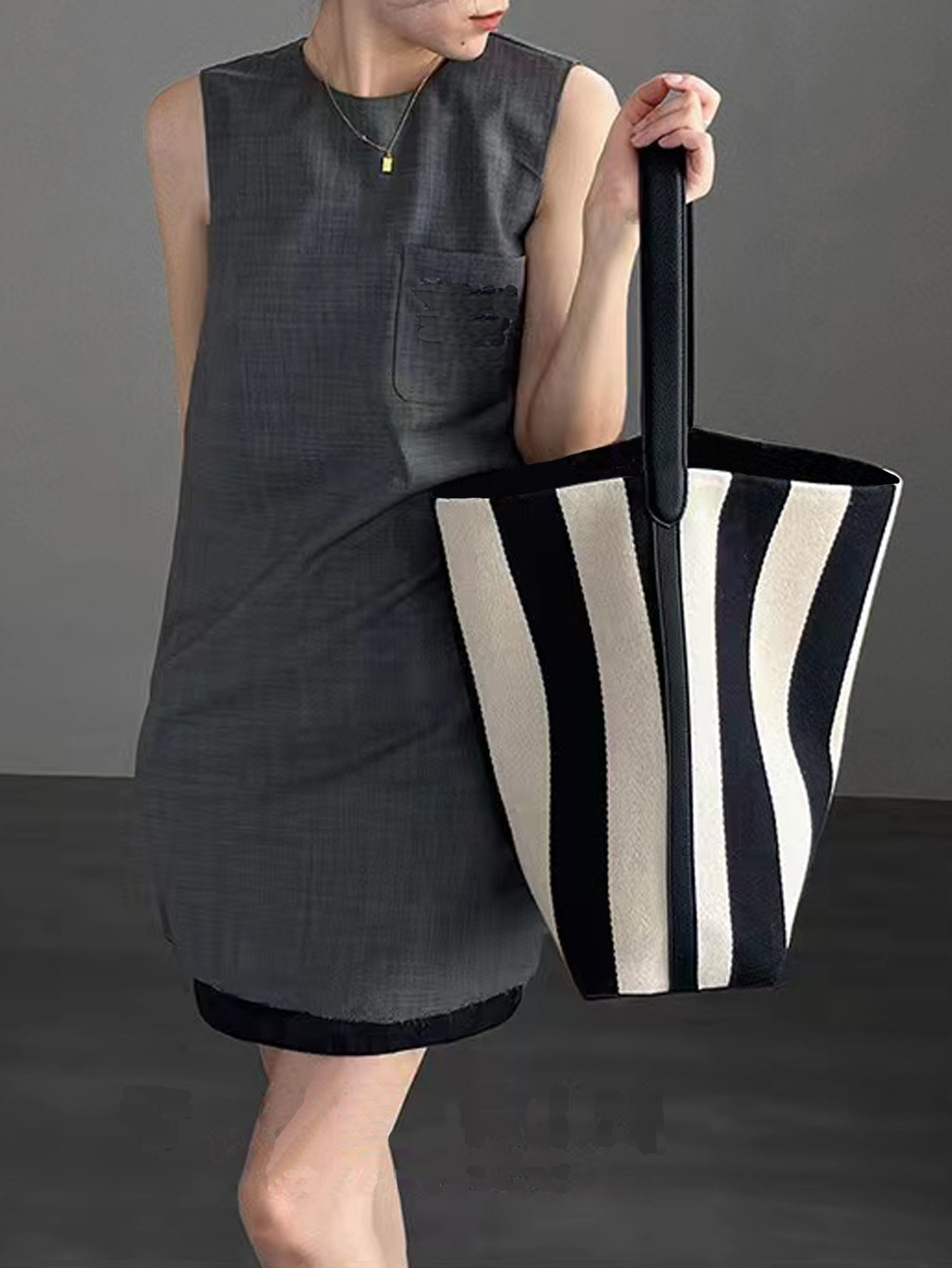 Niche striped canvas bucket ba - Women Bags Prada recension och pris